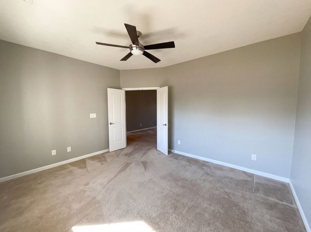 Photo 13 of 18 of 7118 Langham Ct, Indianapolis, IN