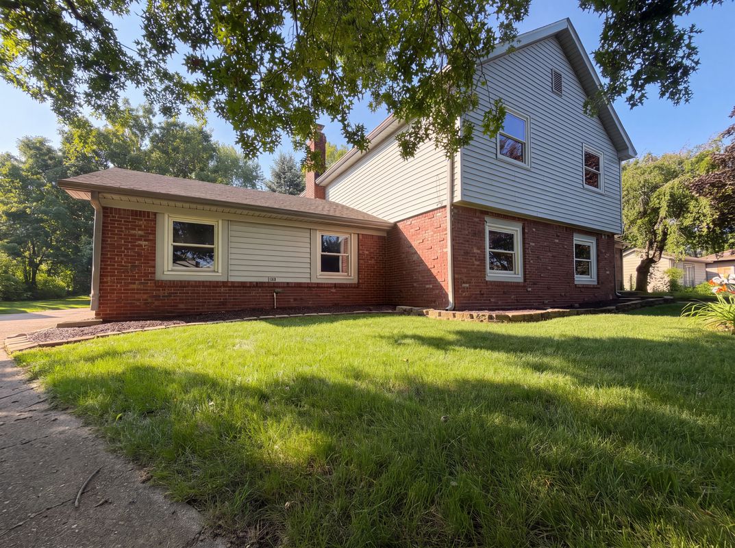 Photo 20 of 26 of 85 Tarry Ct, Greenwood, IN