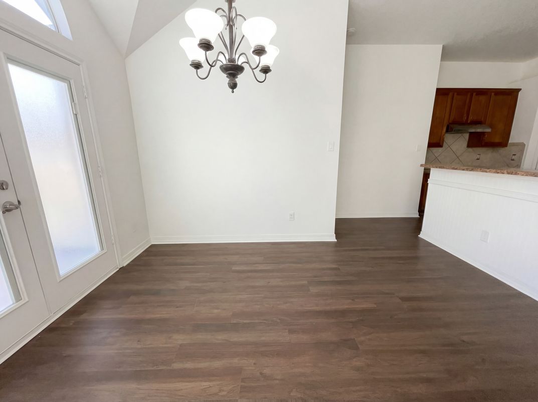 Photo 11 of 19 of 8329 Cedarcrest Ln, Fort Worth, TX