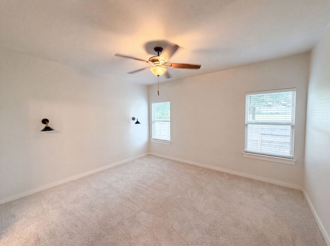 Photo 10 of 17 of 105 Syrah Ct, Leander, TX