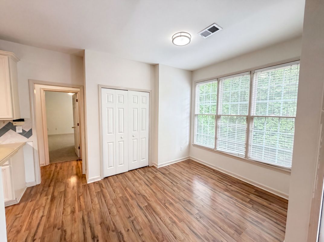 Photo 12 of 36 of 2945 Highland Pass, Alpharetta, GA
