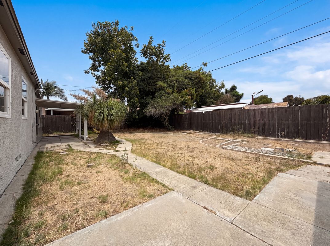 Photo 18 of 19 of 625 Woodlawn Ave, Chula Vista, CA