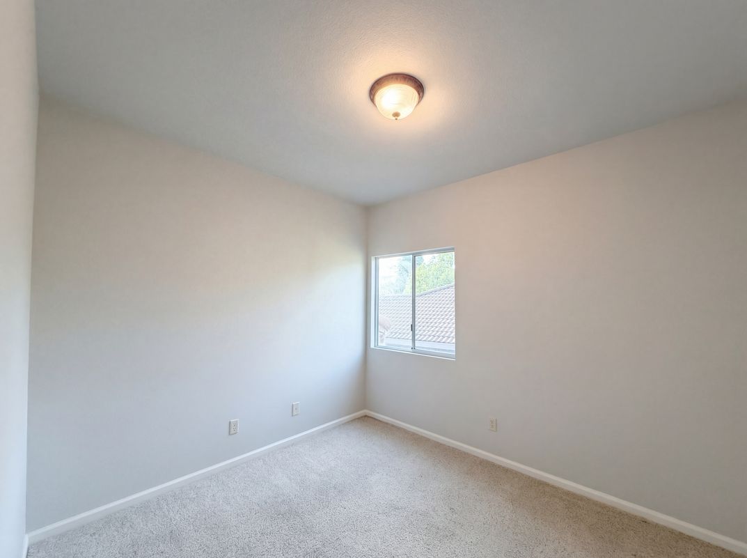 Photo 26 of 39 of 224 Pinecrest Ct, Roseville, CA
