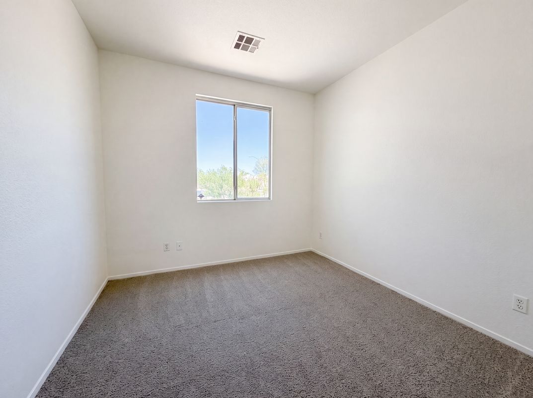 Photo 13 of 22 of 521 Quail Bird Pl, Henderson, NV
