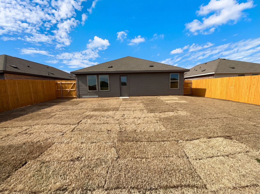 Photo 5 of 17 of 3720 Los Cabos Dr, Mustang, OK