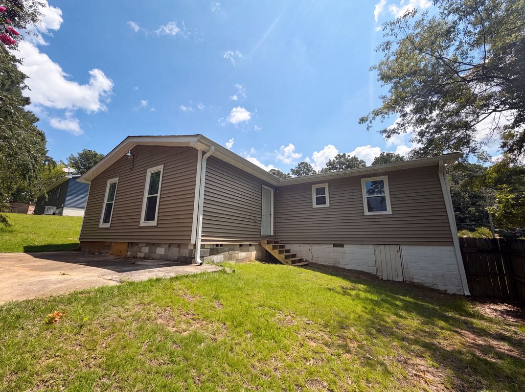 Photo 5 of 20 of 694 Cummins Ave, Bessemer, AL