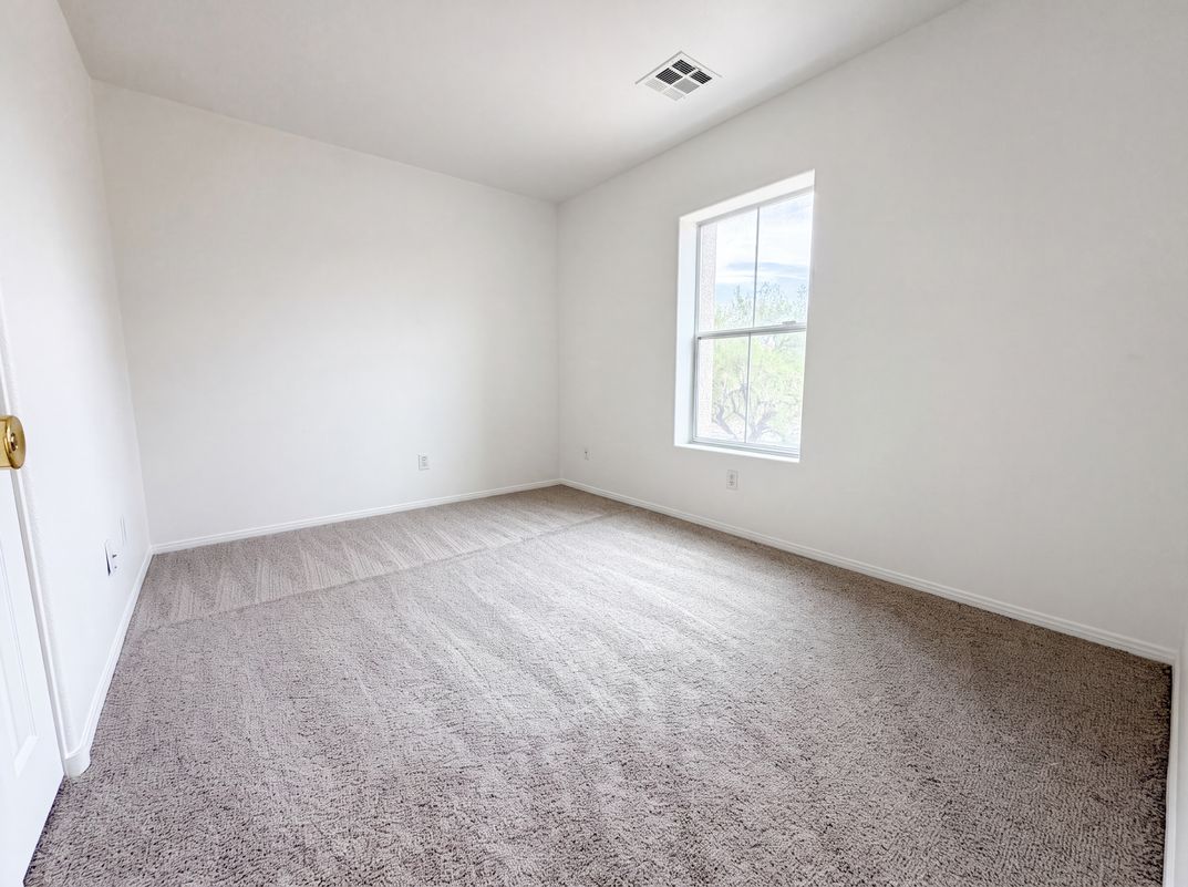 Photo 4 of 20 of 6479 W Eldorado Ln, Las Vegas, NV