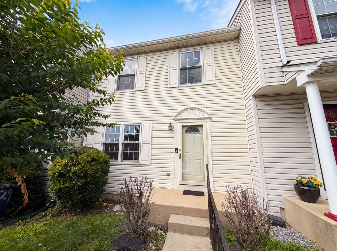 Property photo 1 of 2726 Crestwick Pl