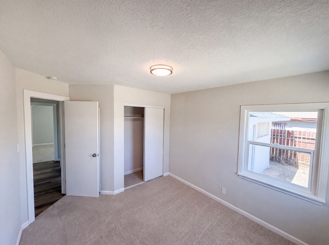 Photo 14 of 19 of 1374 El Nita Ln, Hemet, CA