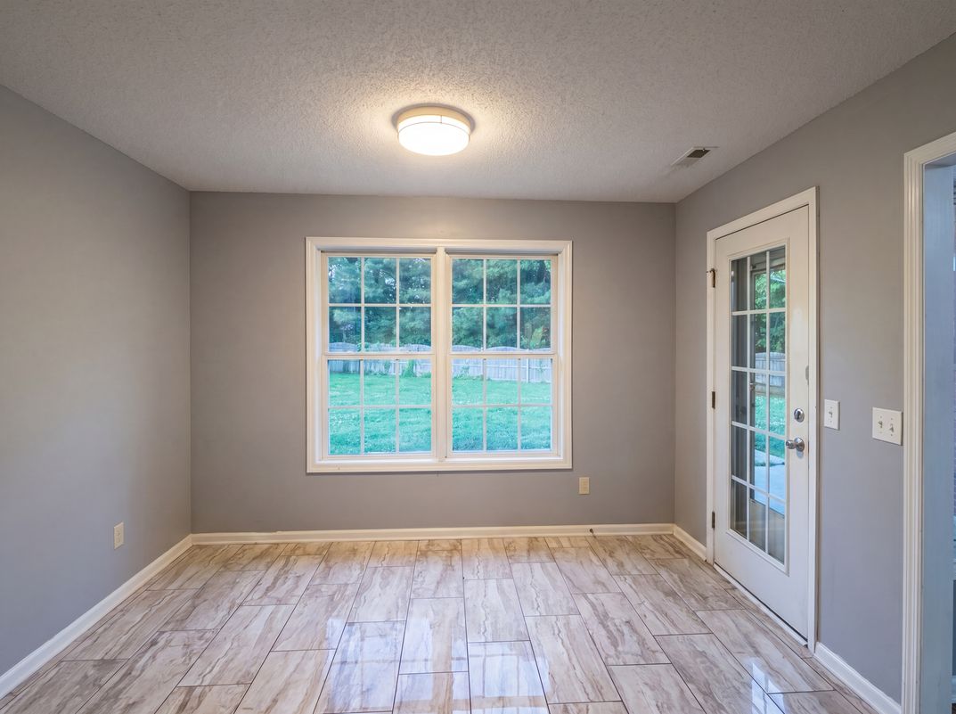 Photo 8 of 19 of 223 Williston Dr, Huntsville, AL