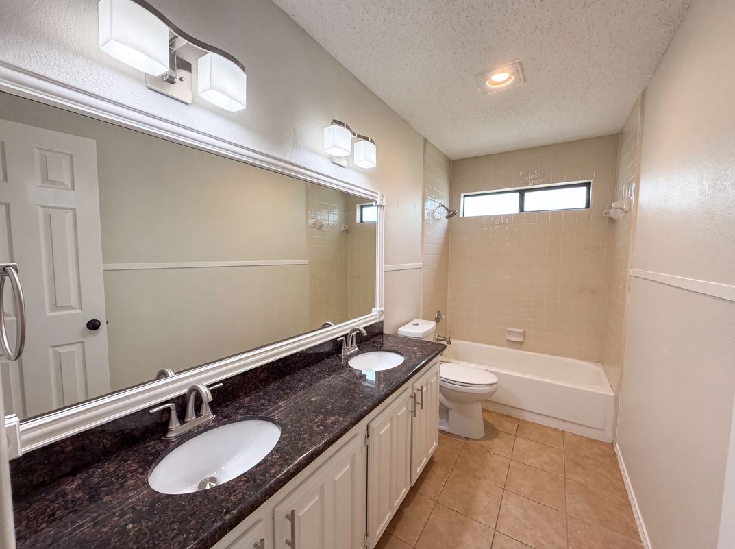 Photo 21 of 27 of 4300 Windwillow Ct, Fort Worth, TX