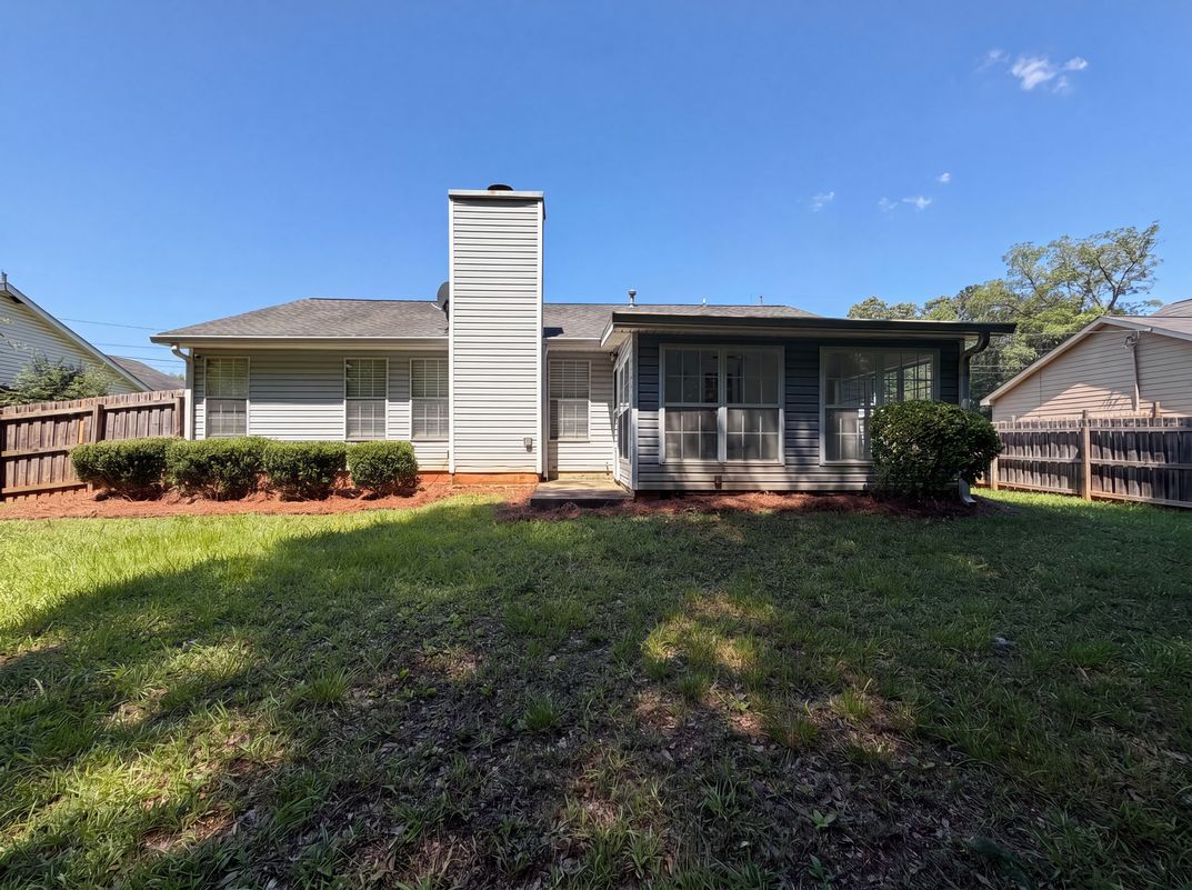 Photo 5 of 19 of 3167 River Oak Rd, Decatur, GA