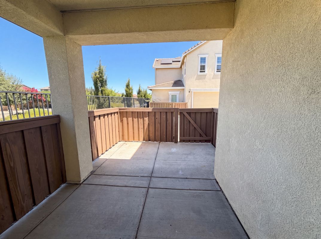 Photo 24 of 30 of 10801 Portico Cir, Rancho Cordova, CA