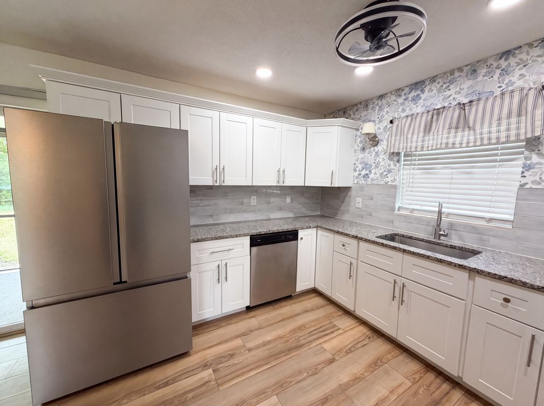 Photo 10 of 19 of 2242 E Dana Dr, Deltona, FL