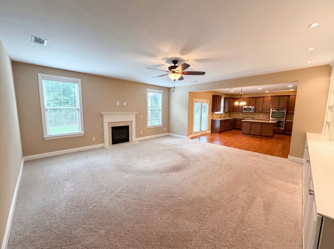 Photo 3 of 29 of 6565 Bentley Ridge Dr, Cumming, GA