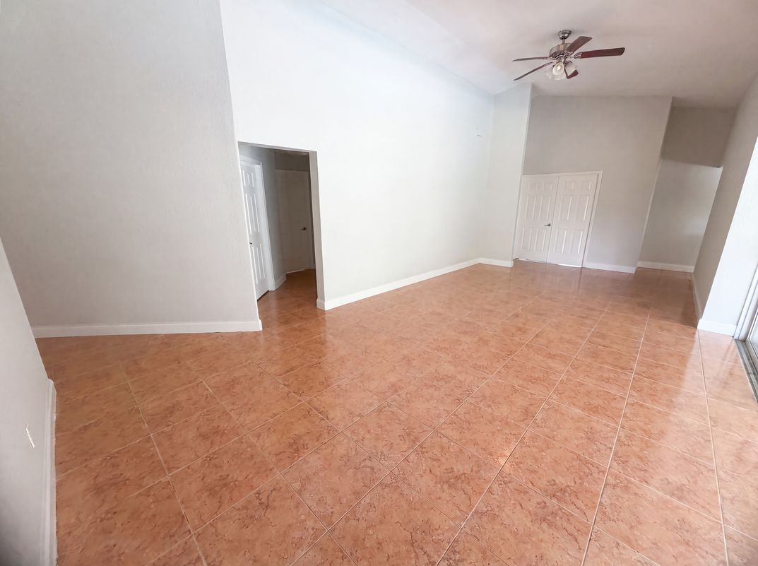 Photo 6 of 29 of 711 SE Celtic Ave, Port Saint Lucie, FL