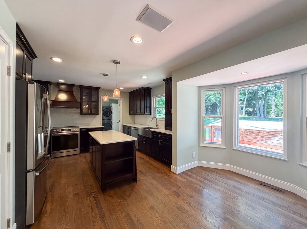 Property photo 2 of 12169 Village Woods Dr