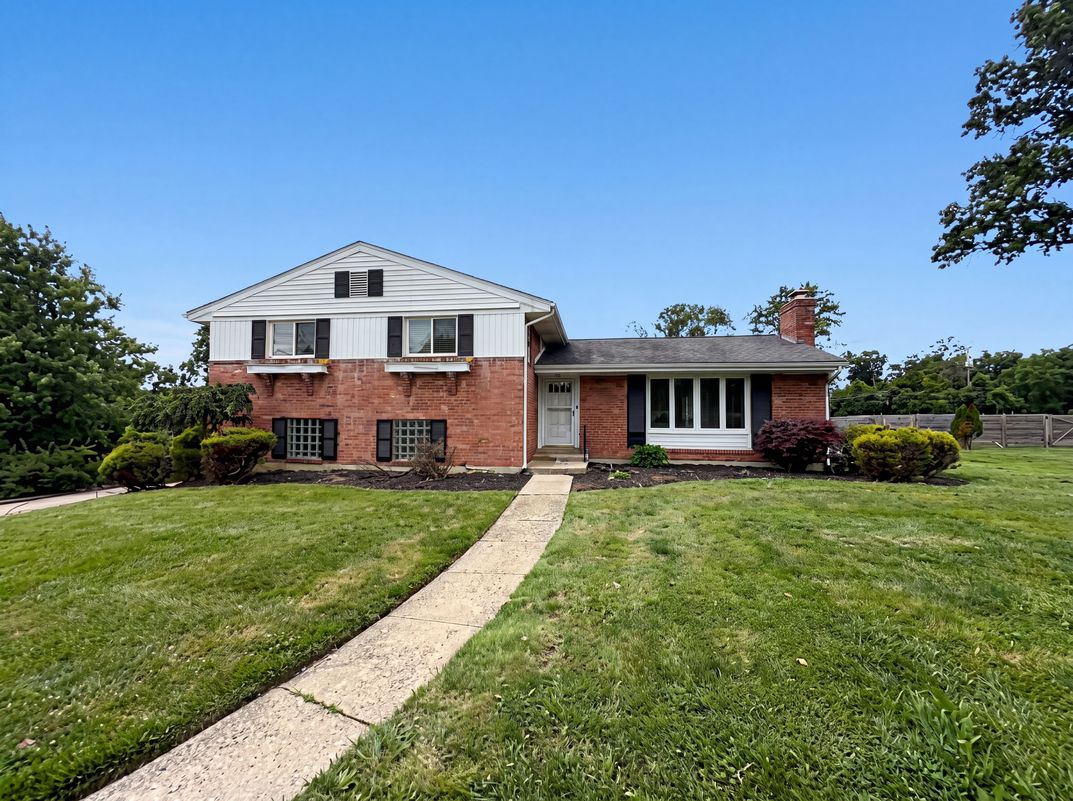Property photo 1 of 10489 Cinderella Dr