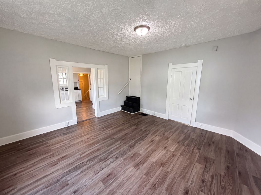 Property photo 3 of 314 Bernard Ave