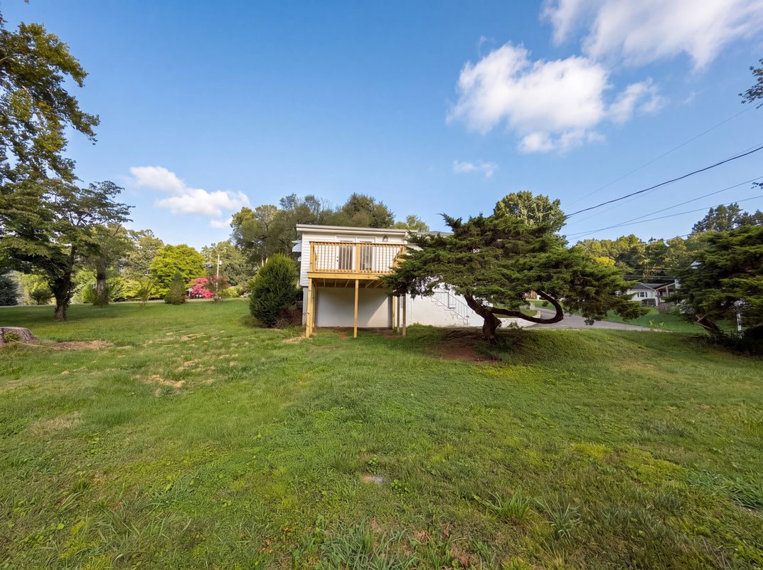 Photo 5 of 20 of 612 Victor Dr, Knoxville, TN