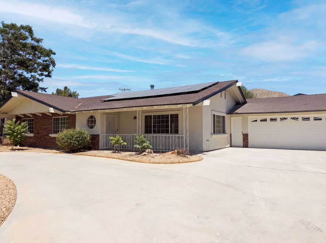 Property photo 1 of 54804 Martinez Trl