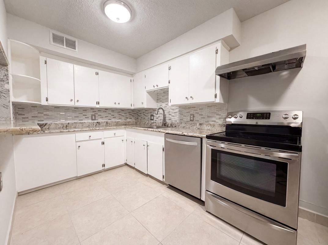 Property photo 2 of 2503 McCue Rd Apt 6