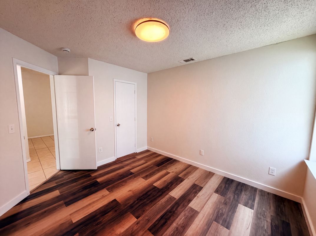 Photo 8 of 16 of 405 Kathy Ln, Wylie, TX