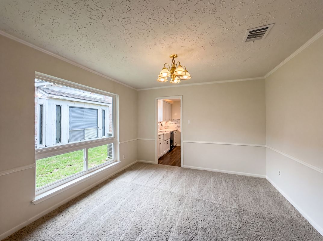 Photo 7 of 18 of 2503 Whispering Springs Dr, Spring, TX