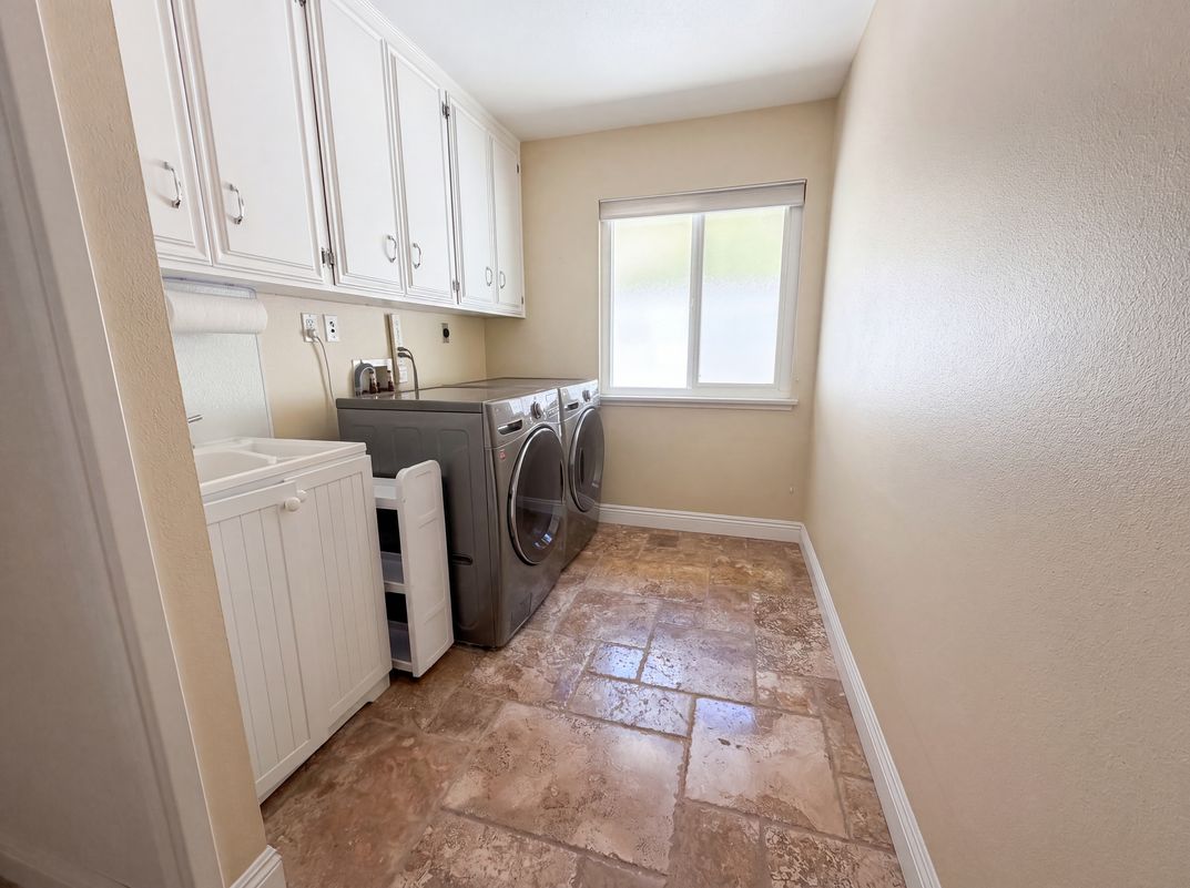 Photo 16 of 24 of 17883 Sintonte Dr, San Diego, CA