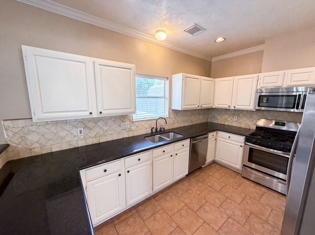 Property photo 2 of 4215 River Ranch Dr