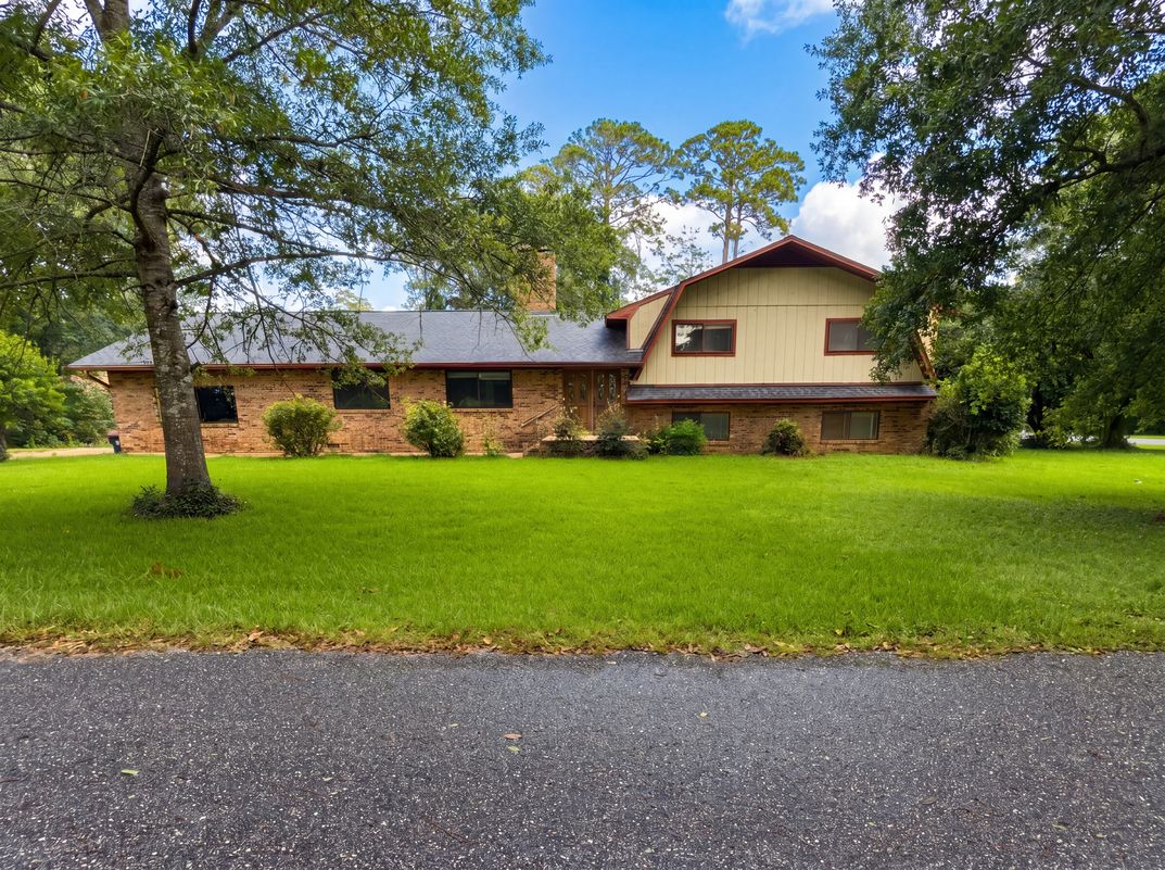 Property photo 1 of 502 Bradley Ave