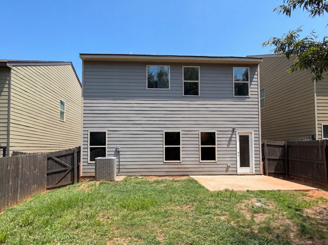 Photo 5 of 26 of 5053 Pioneer Pkwy, McDonough, GA