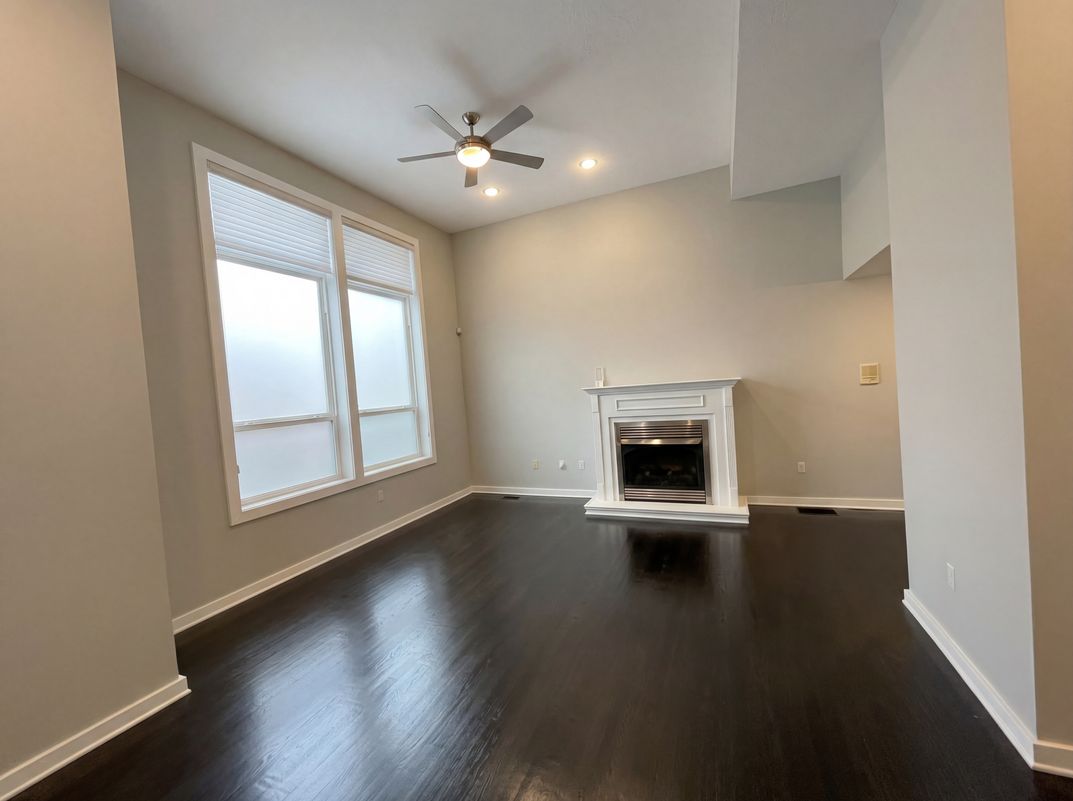 Photo 3 of 24 of 2272 W 5th St, Cleveland, OH