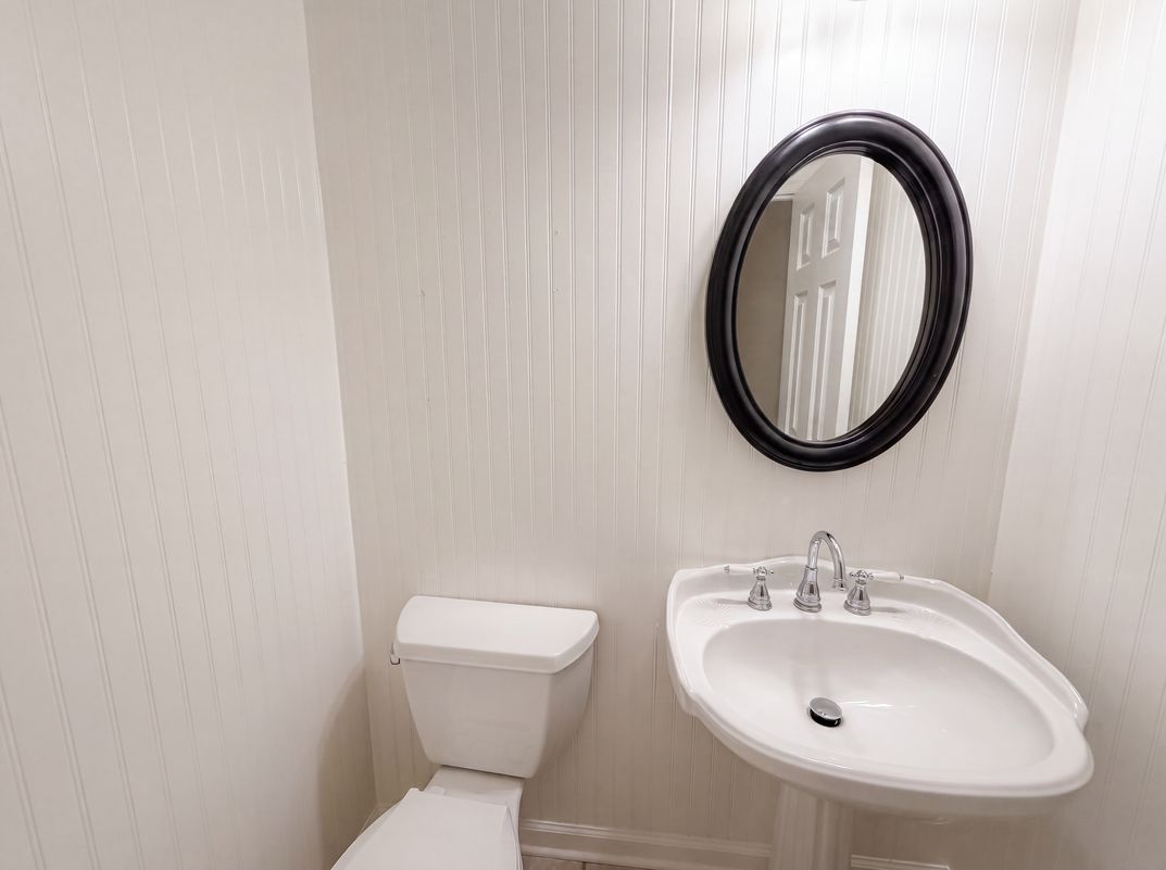 Photo 16 of 22 of 3029 Southampton Cir, Gastonia, NC