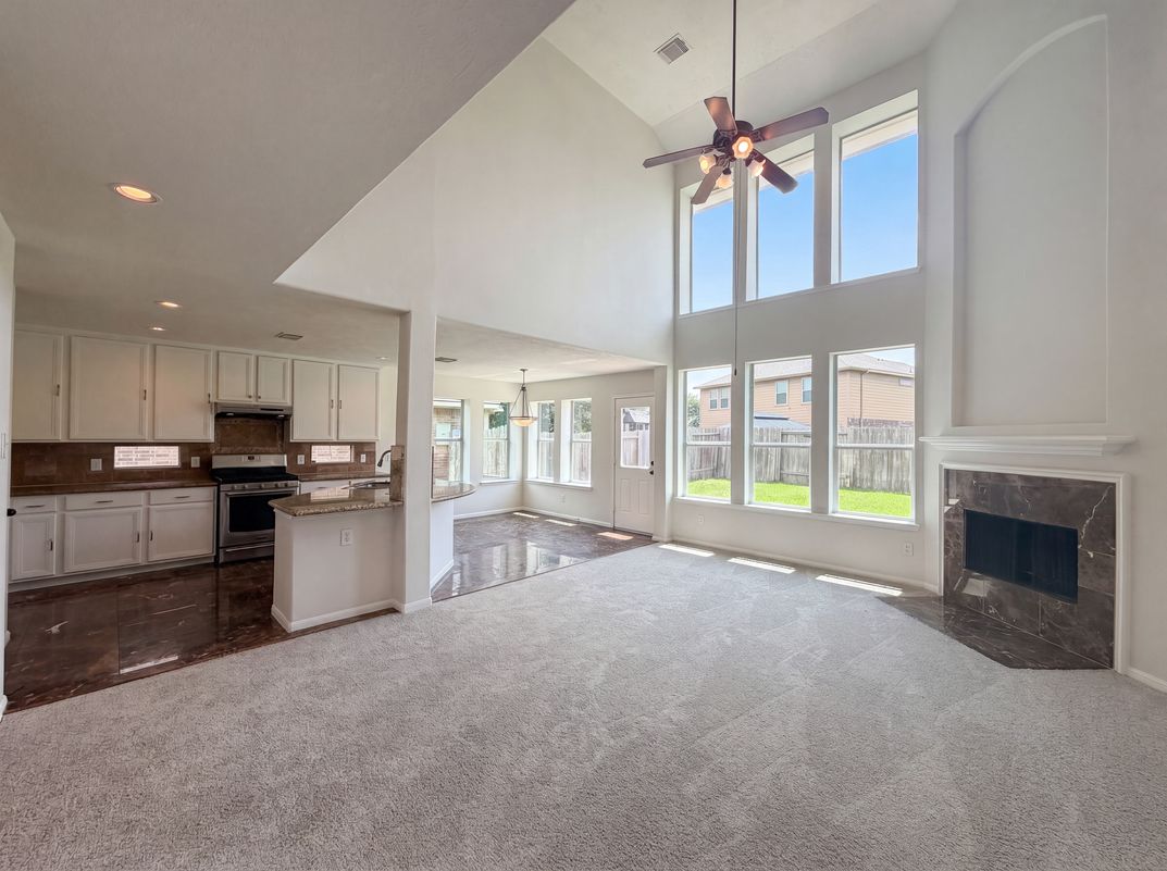 Photo 8 of 26 of 6510 Briar Moss Ln, Katy, TX