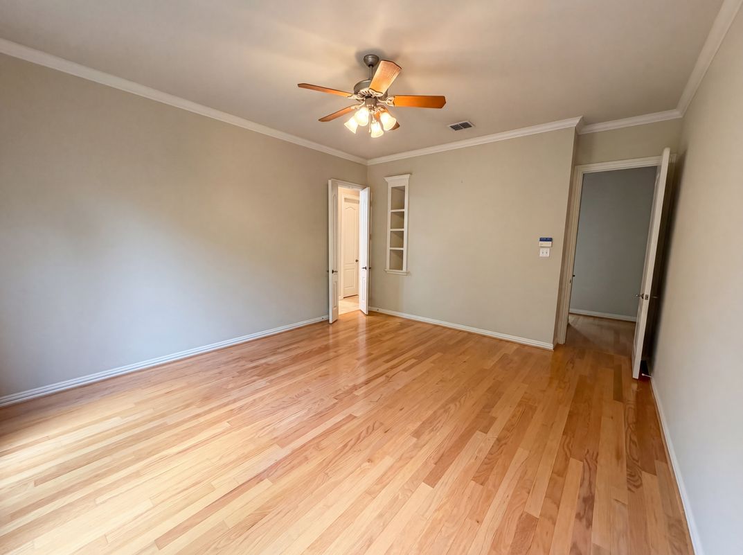 Photo 7 of 29 of 1309 Winding Brook Dr, Garland, TX