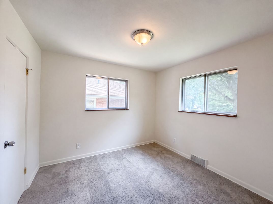 Photo 11 of 18 of 8606 Vasel Ave, Saint Louis, MO