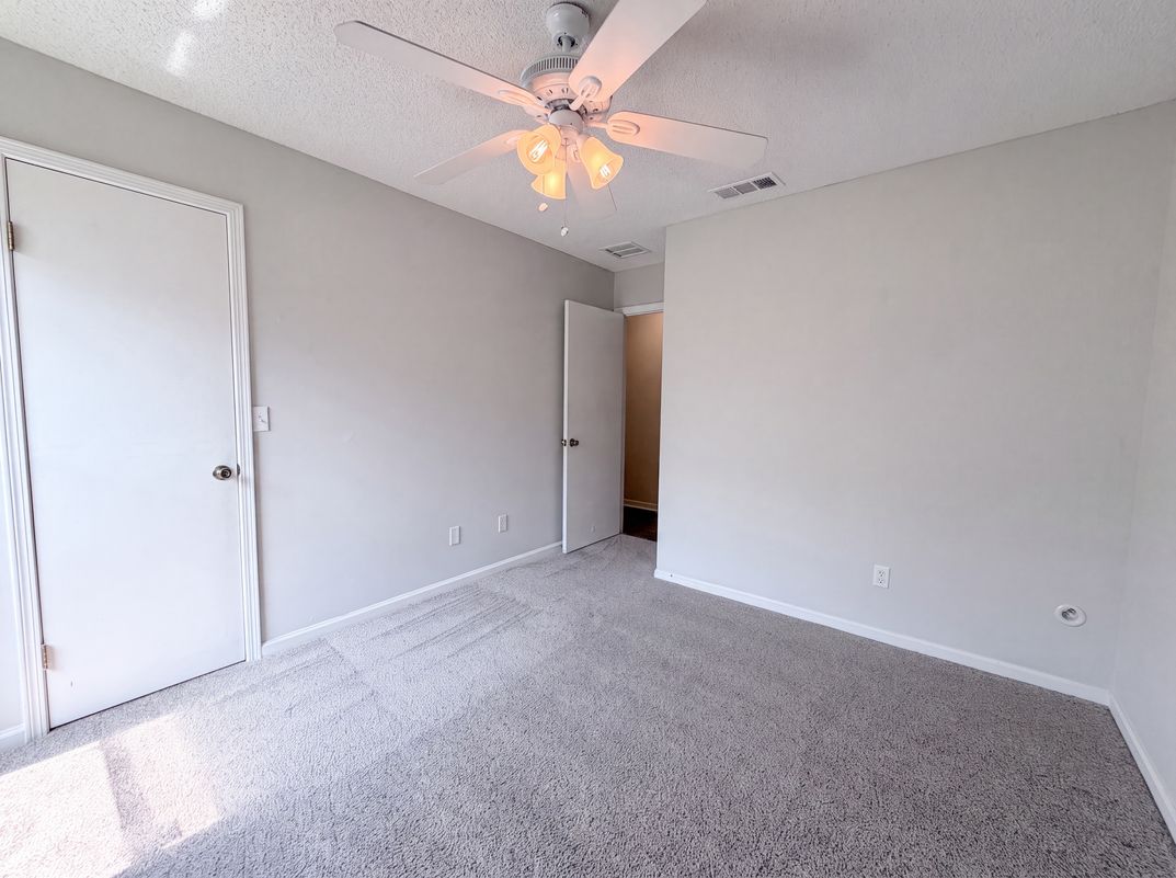 Photo 12 of 17 of 1708 Ashwood Cir, Middleburg, FL