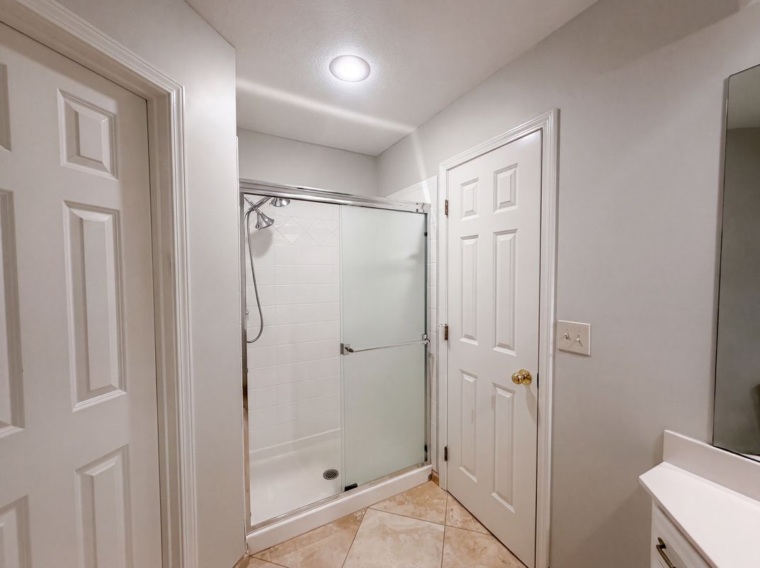Photo 25 of 34 of 6003 N Cosby Ct, Kansas City, MO