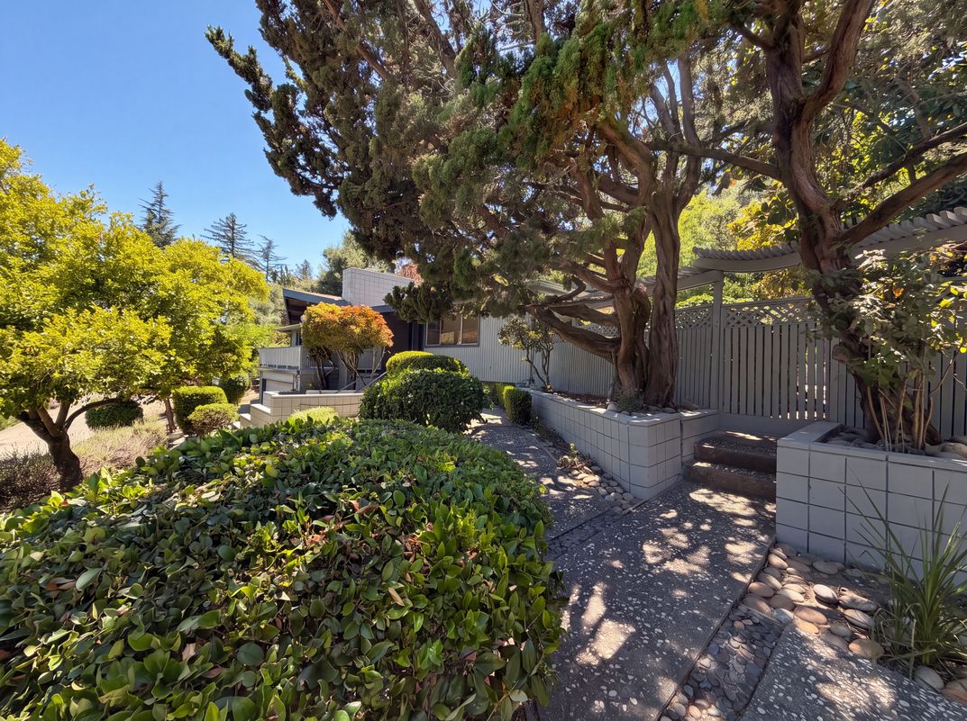 Photo 33 of 36 of 612 Tahos Rd, Orinda, CA