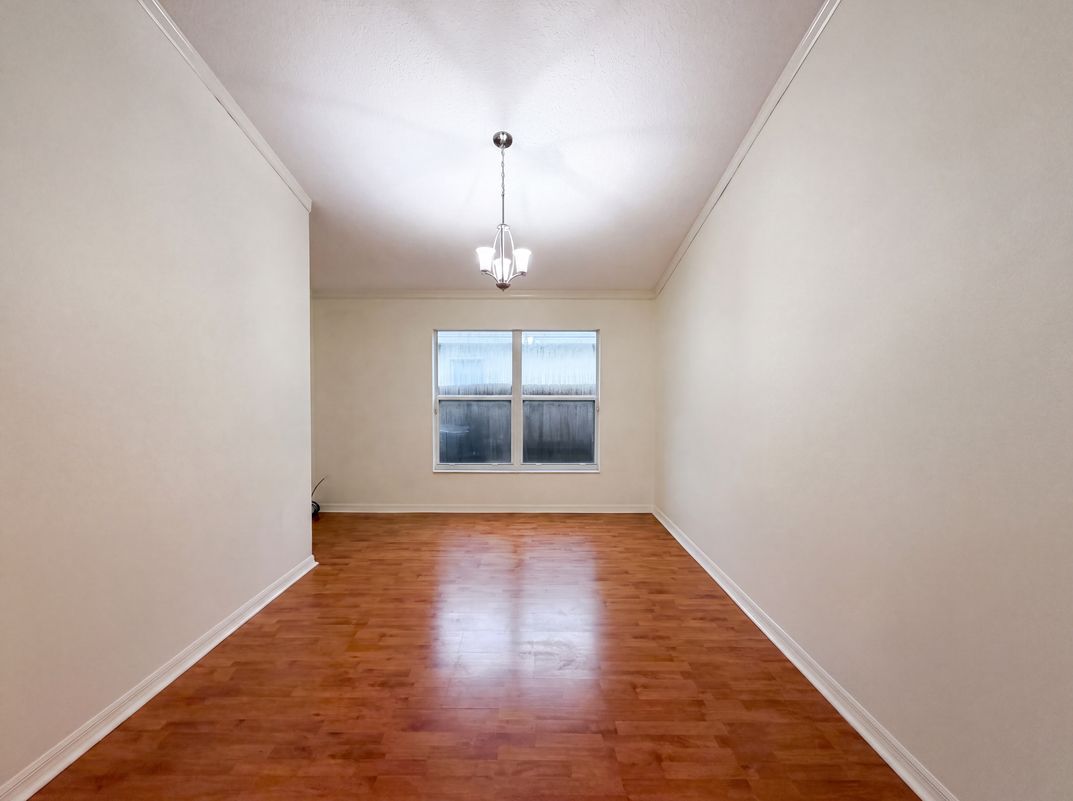 Photo 6 of 22 of 6941 Crown Lake Dr, Gibsonton, FL