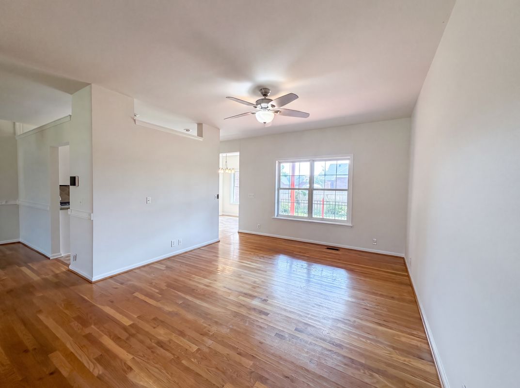 Photo 9 of 24 of 1727 Joben Dr, Murfreesboro, TN