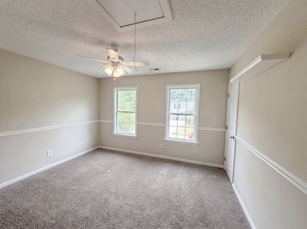 Photo 10 of 21 of 128 Morena Dr, Holly Springs, NC