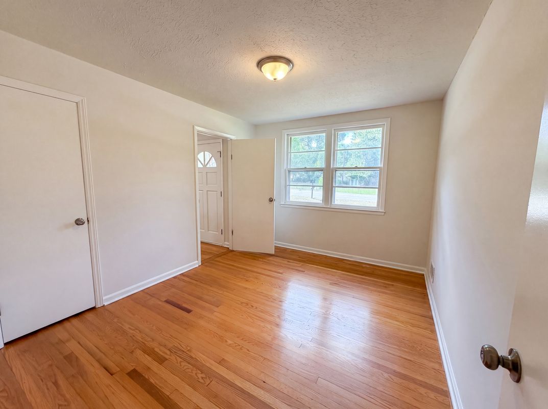 Photo 4 of 19 of 20 Moonglo Cir, Columbia, SC