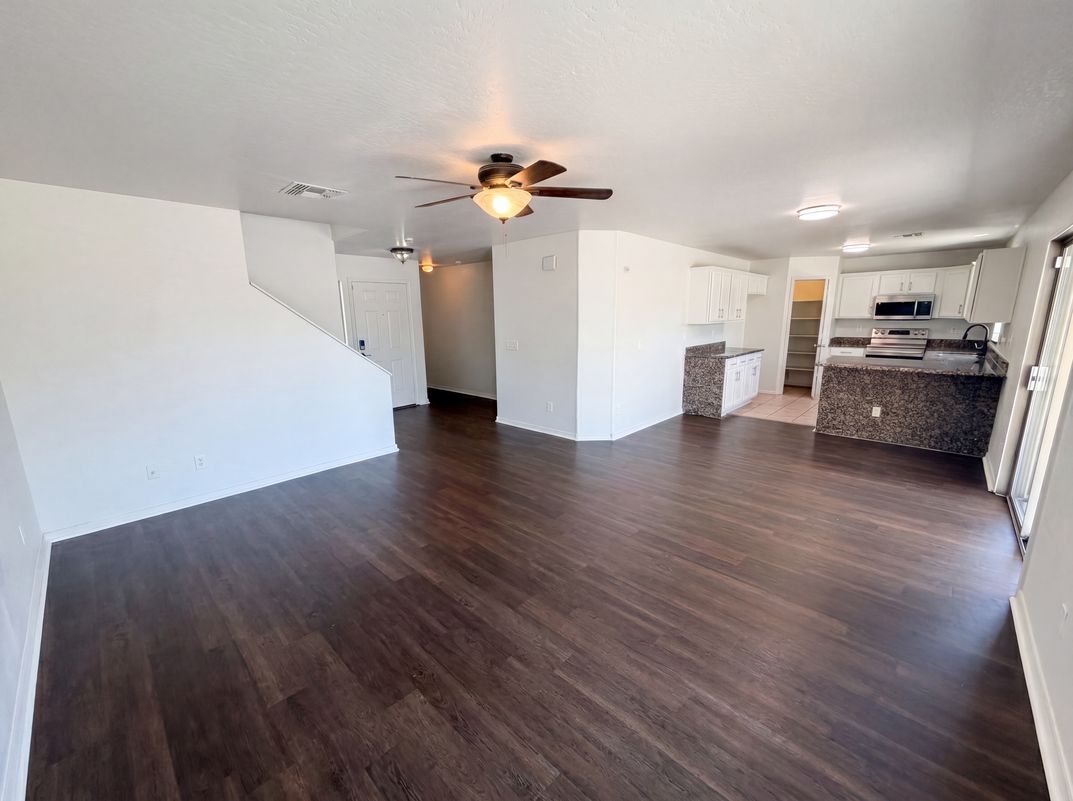 Property photo 3 of 12421 W Windrose Dr
