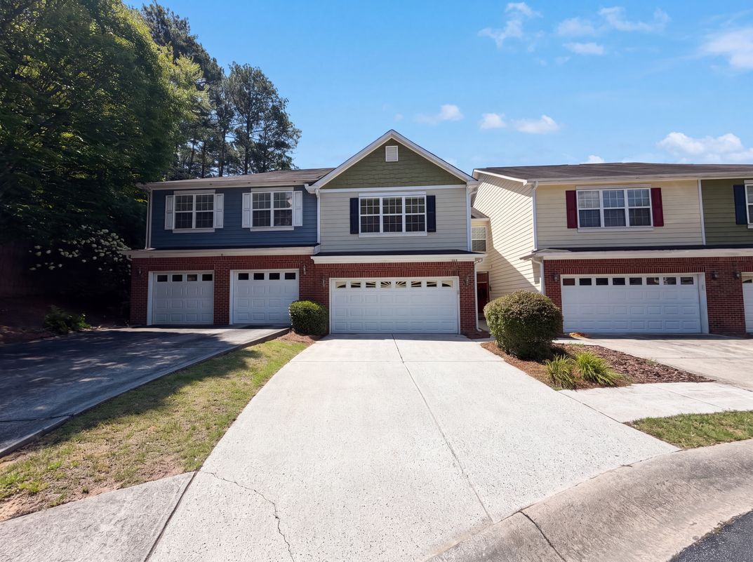 Photo 20 of 23 of 1019 Ivydale Cir, Lawrenceville, GA