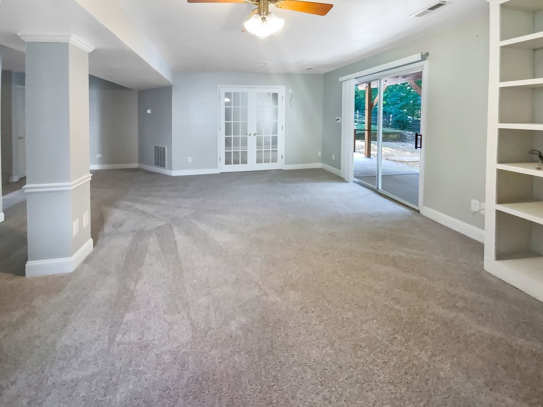 Photo 19 of 24 of 8806 Glenside St, Huntersville, NC