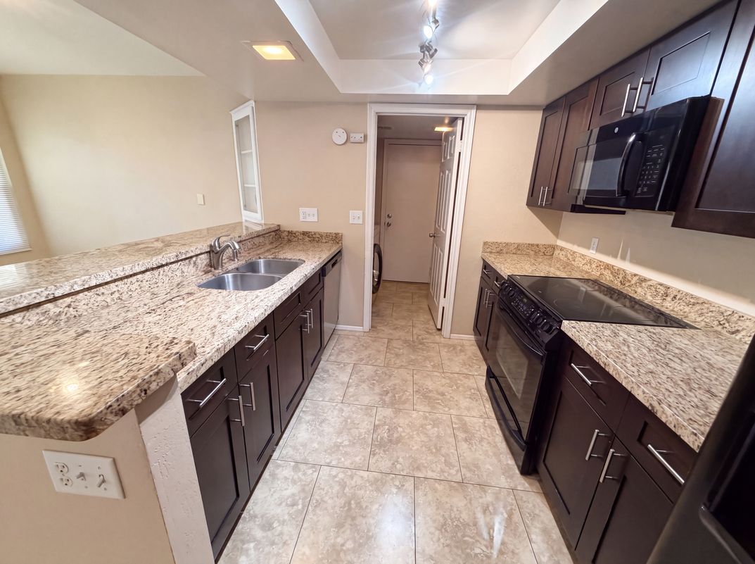 Photo 16 of 21 of 1388 N Los Altos Dr, Chandler, AZ