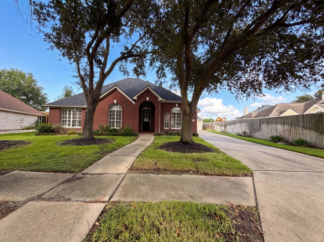 Property photo 1 of 11502 Havard Oaks Dr