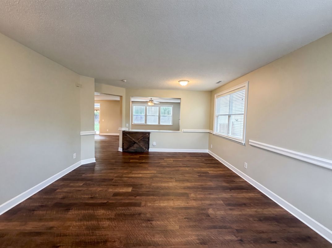 Photo 8 of 19 of 1812 Devonridge Dr, Fuquay Varina, NC